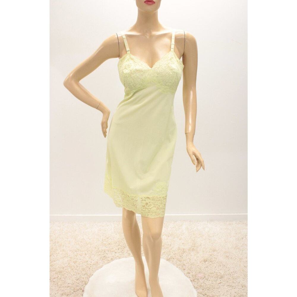 Vintage Gossard Artemis Full Slip size 34 Pretty Lace Trim Chartreuse Green nylo - Picture 8 of 11